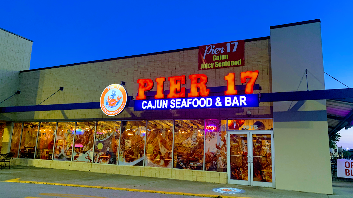 Pier 17 Cajun Seafood Restaurant Bar