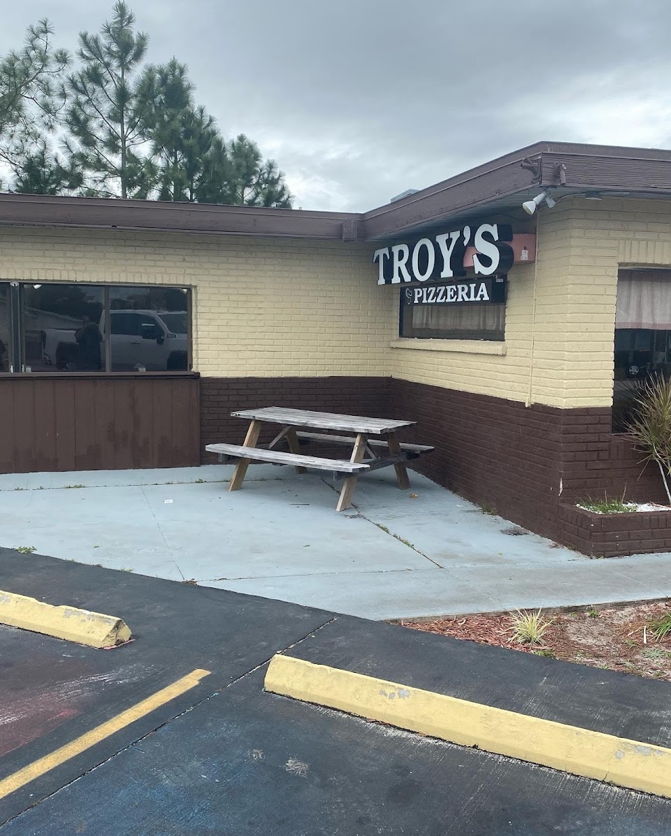 Troys Pizzeria